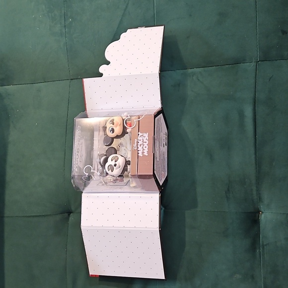 Disney Doorables Grand Entrance Classic Mickey Mouse Duo Figurine 5+ Red Black - Picture 10 of 12